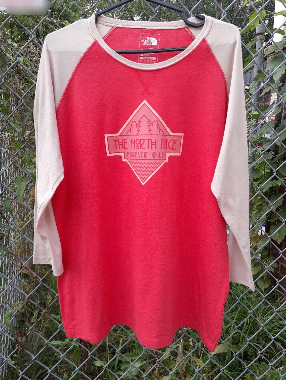 The North Face Forever Wild Women's Raglan Baseball Red Orange Women's XL
